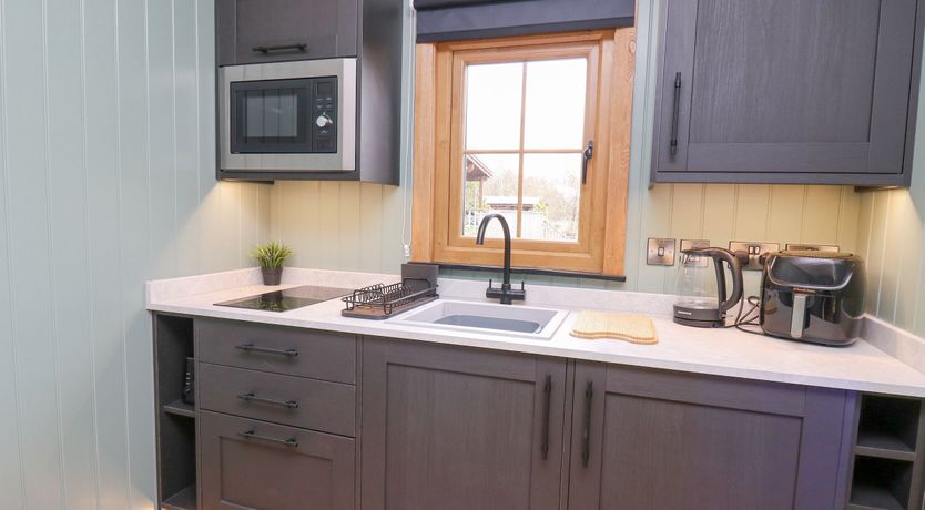 Photo of Dam View Shepherds Hut