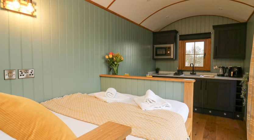 Photo of Dam View Shepherds Hut