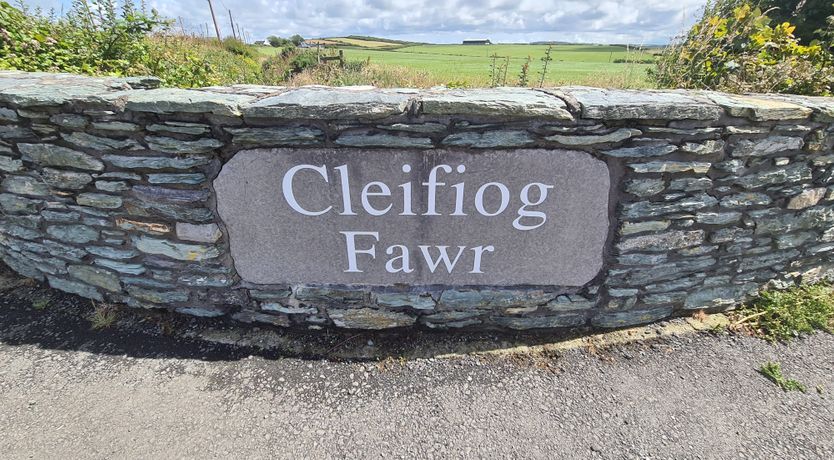 Photo of 5 Cleifiog Fawr