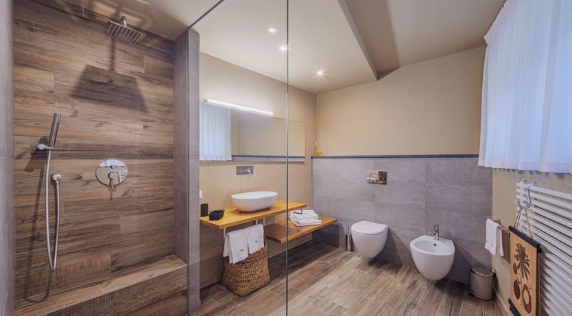 Photo of Tuscan Opulence