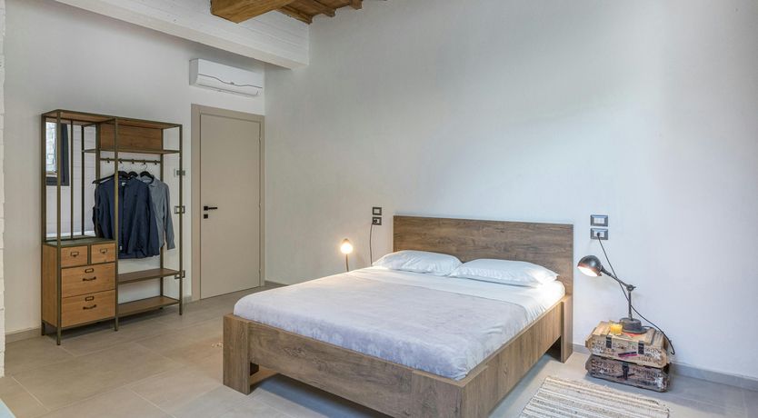 Photo of Olive & Sunflower