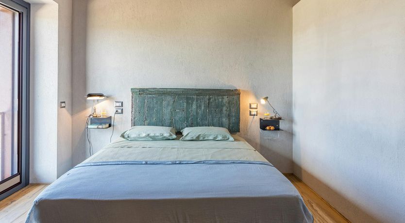 Photo of Olive & Sunflower