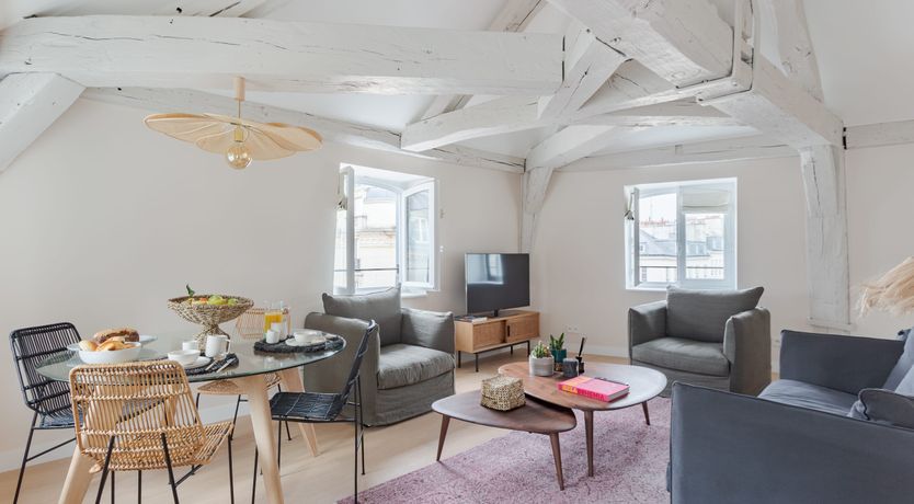 Photo of Parisian Kiss