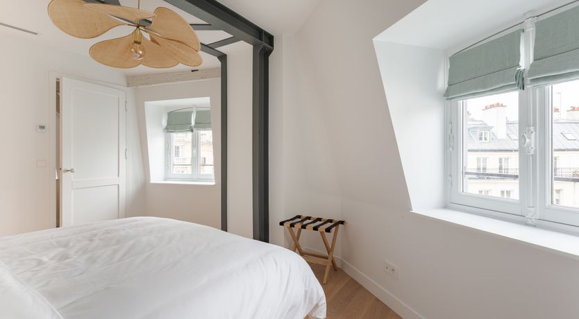 Photo of Parisian Kiss