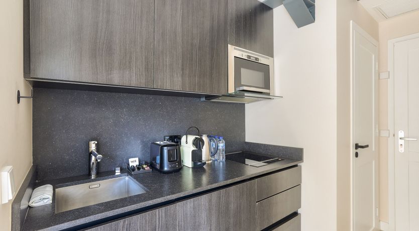 Photo of Parisian Kiss