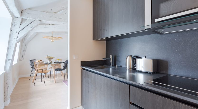 Photo of Parisian Kiss