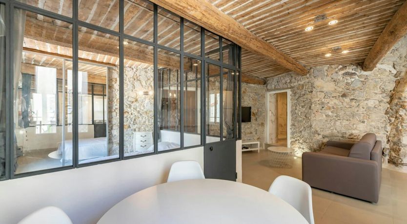 Photo of French Riviera Sunbeams