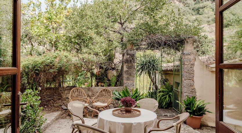 Photo of Dancing Sun Light