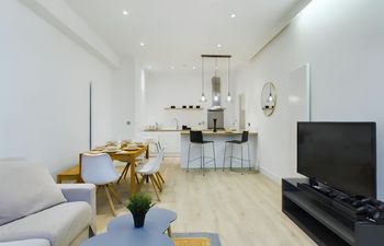 Crowned London Holiday Home