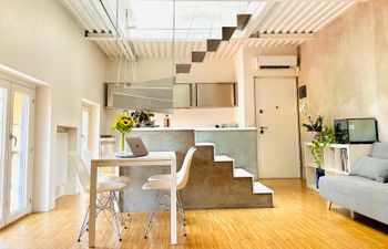 The Suspended Staircase Holiday Home