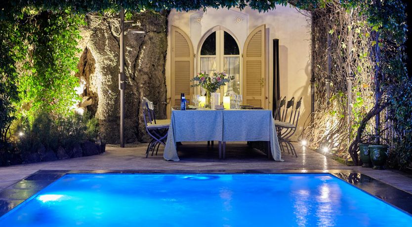 Photo of Como's Jewel