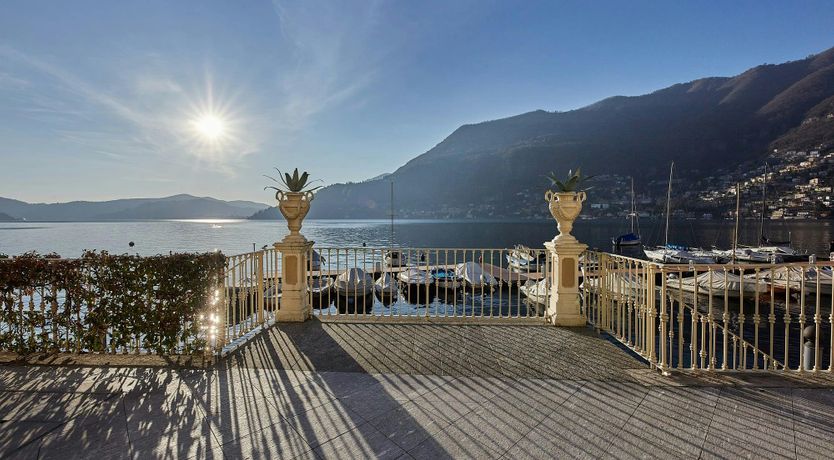 Photo of Como's Jewel