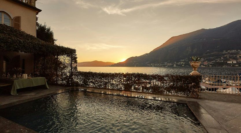 Photo of Como's Jewel