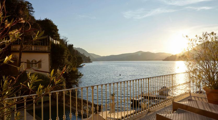 Photo of Como's Jewel