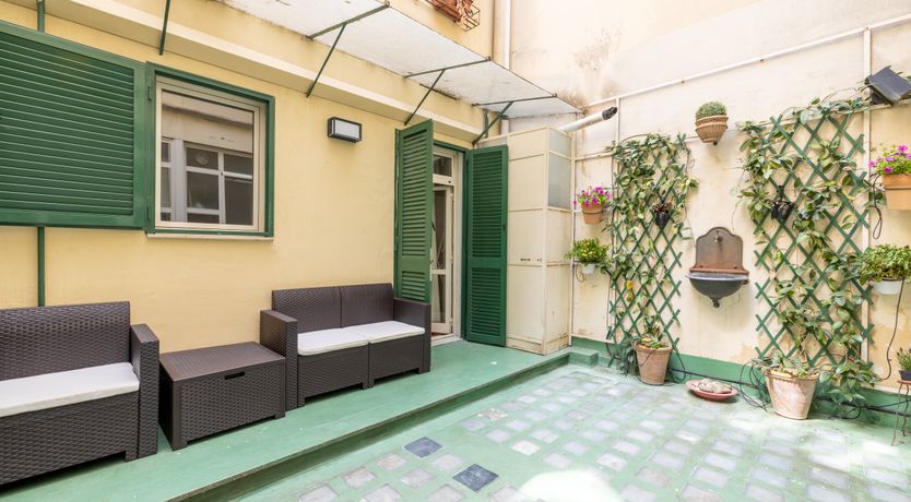 Photo of Roman Refrain