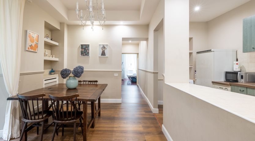 Photo of Roman Refrain