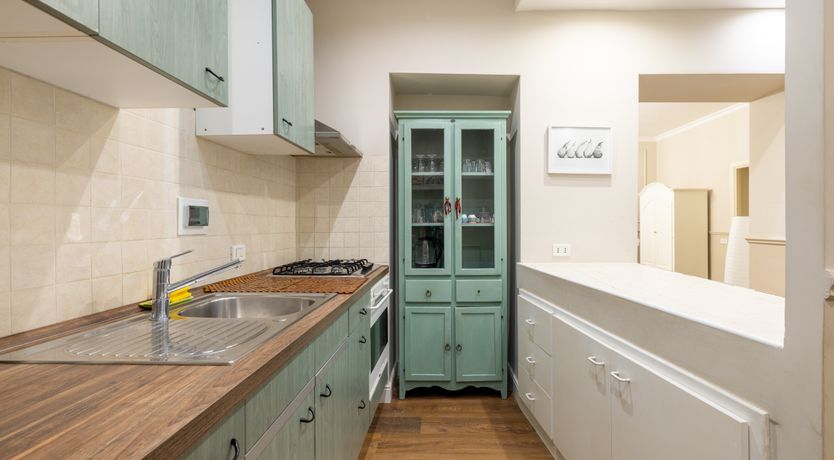 Photo of Roman Refrain