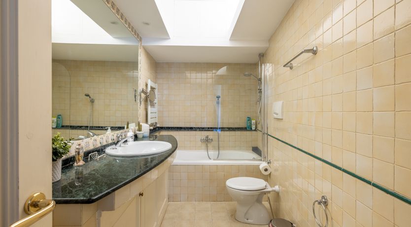 Photo of Roman Refrain