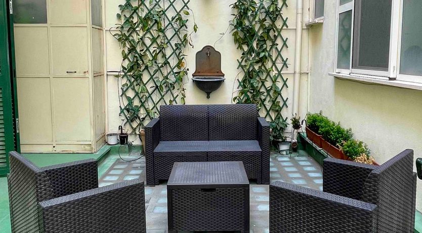 Photo of Roman Refrain