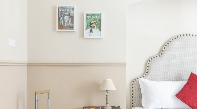 Photo of Roman Refrain