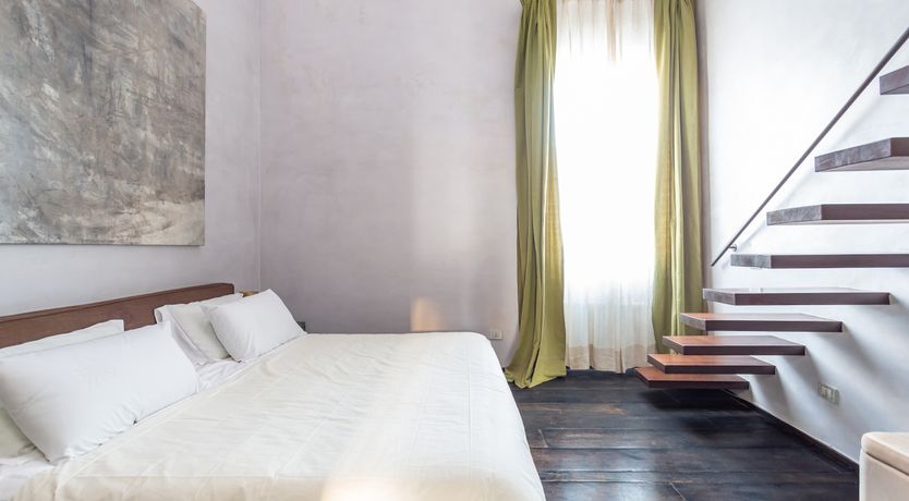 Photo of Roman Elegance