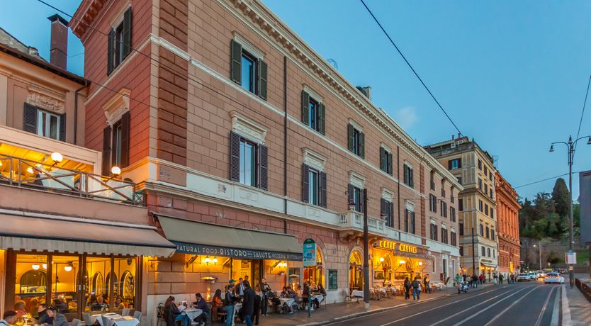 Photo of Roman Elegance