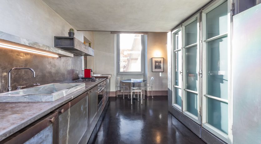 Photo of Roman Elegance