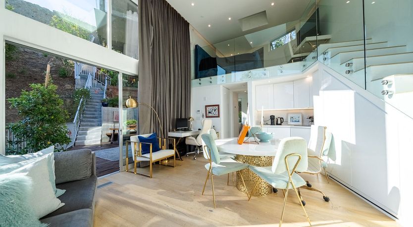 Photo of Golden Glamour