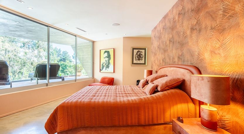 Photo of Golden Glamour