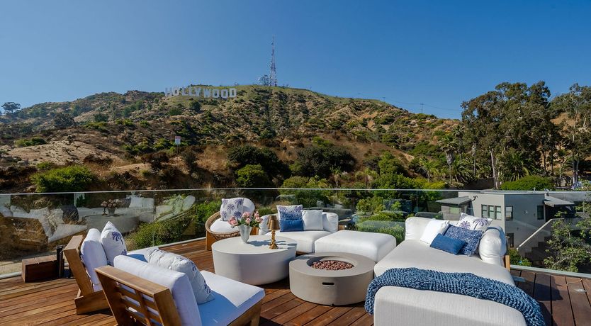 Photo of Golden Glamour