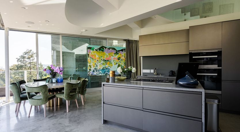 Photo of Golden Glamour