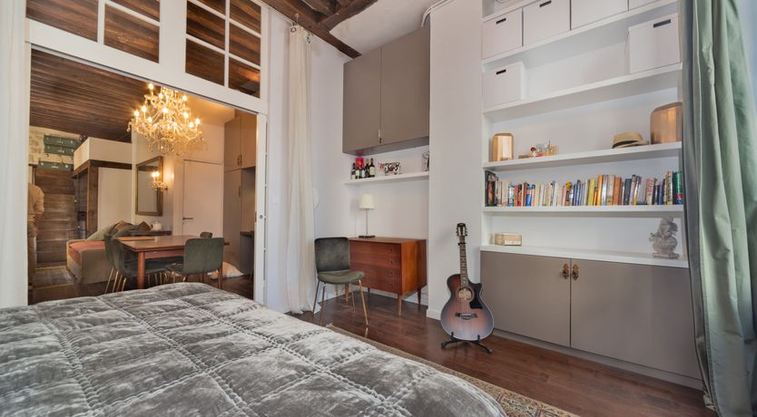 Photo of Bohemian Parisians