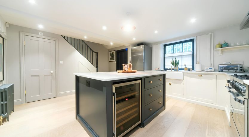 Photo of The Hummingbirds