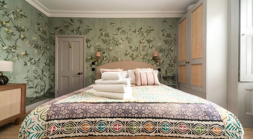 Photo of The Hummingbirds