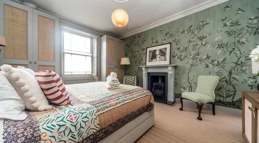 Photo of The Hummingbirds