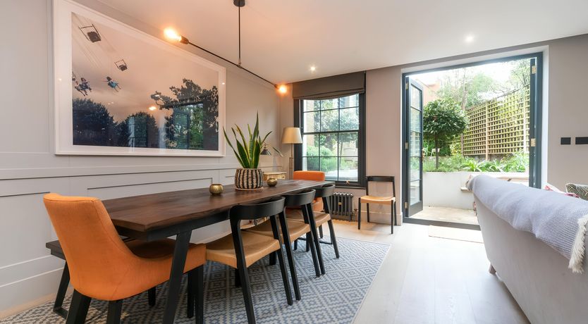 Photo of The Hummingbirds