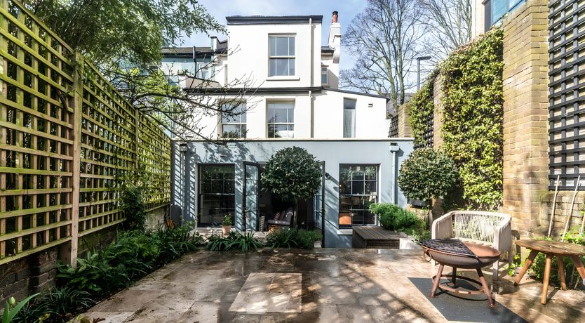 Photo of The Hummingbirds