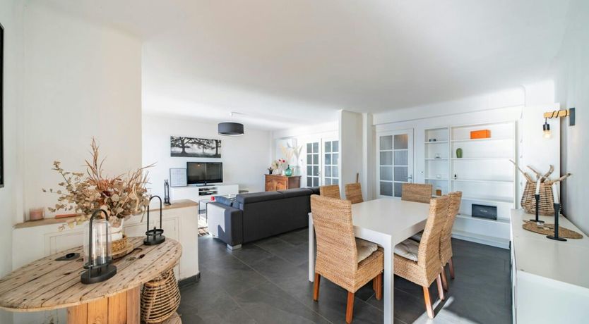 Photo of The Blue Lookout