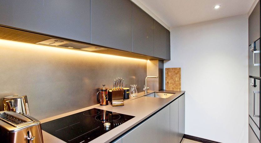 Photo of The Golden Glimpse