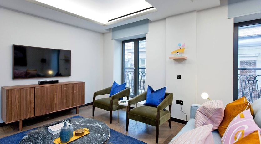 Photo of The Golden Glimpse