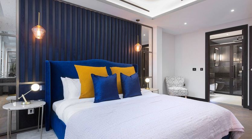 Photo of Fairytale Boulevard