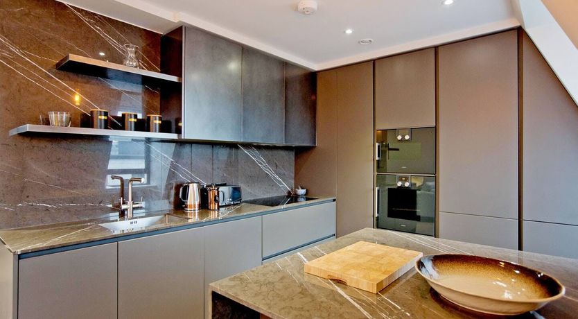 Photo of Honeycomb Gold