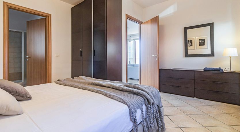 Photo of Pearl of Como