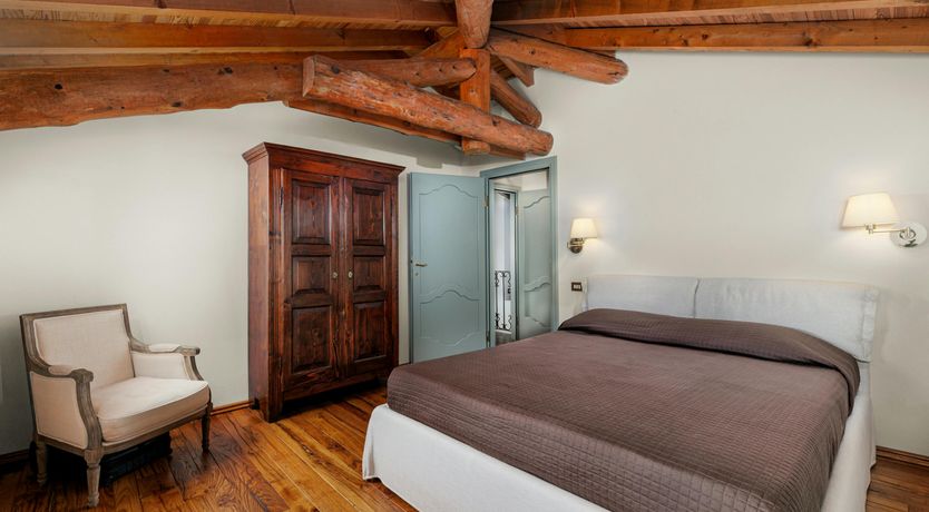 Photo of Lakefront Dream