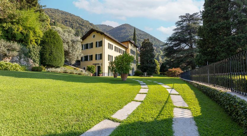 Photo of Lakefront Dream