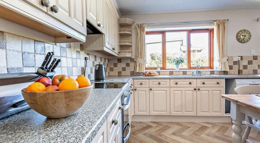 Photo of 2 Bed in Pyworthy