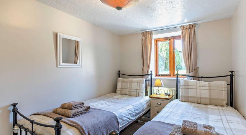 Photo of 2 Bed in Pyworthy