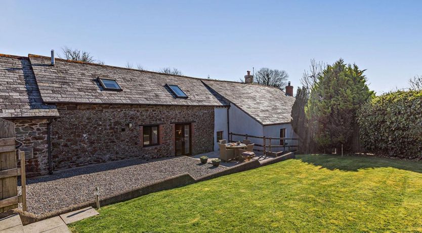 Photo of 2 Bed in Pyworthy