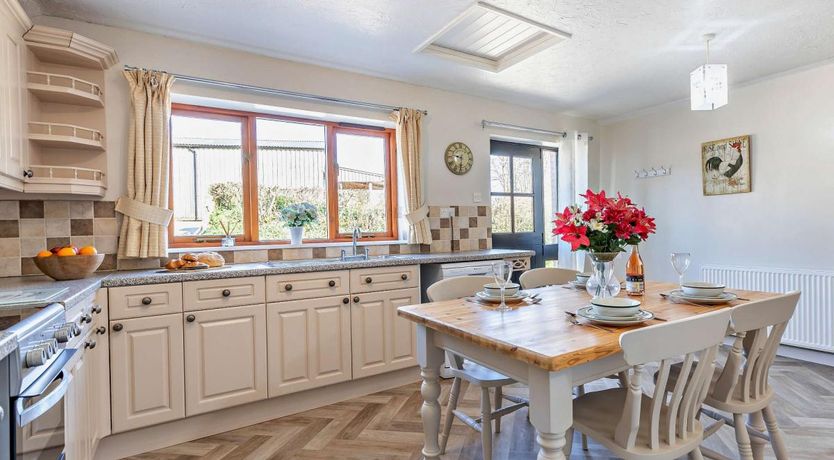 Photo of 2 Bed in Pyworthy