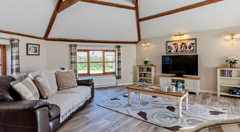 Photo of 3 Bed in Pyworthy